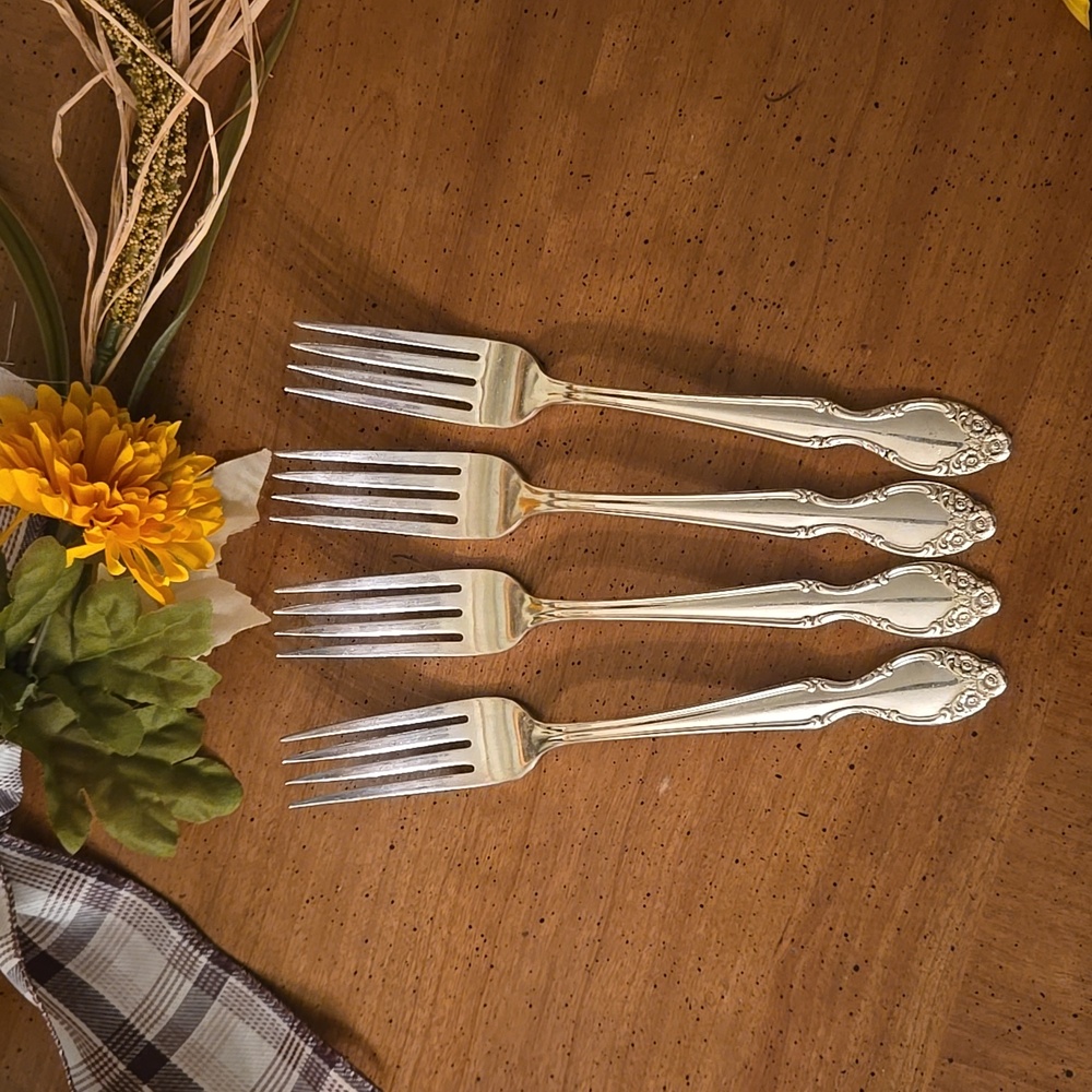 Vintage Rogers & Bro Silverplate Silvery Mist Dinner Forks x4